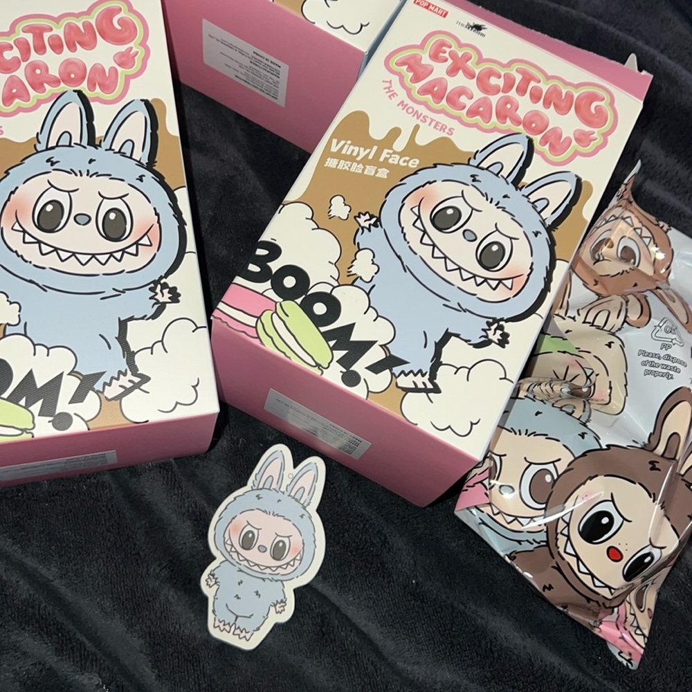 Popmart the monsters exciting macaron - LABUBU